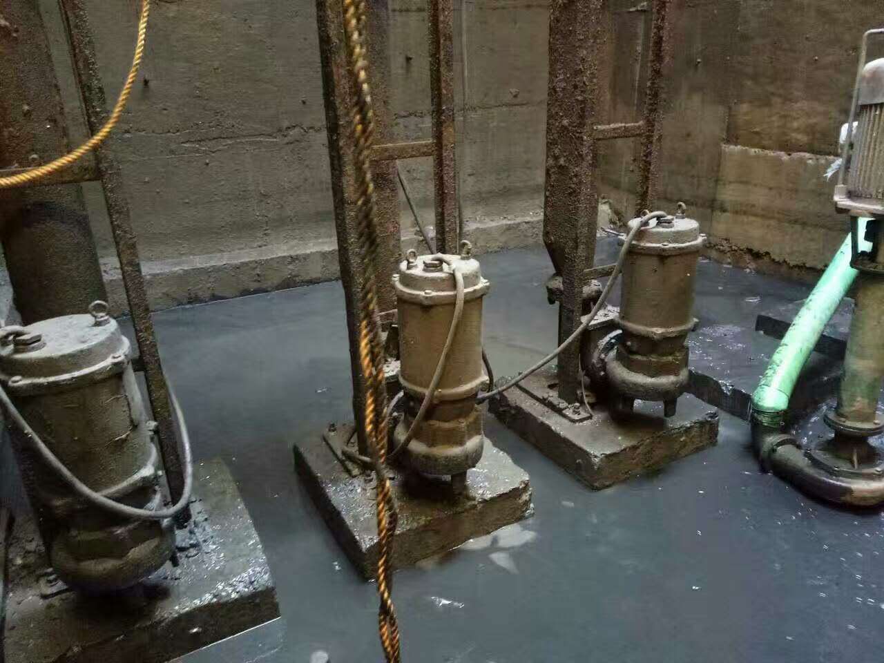 漾濞污水池清理